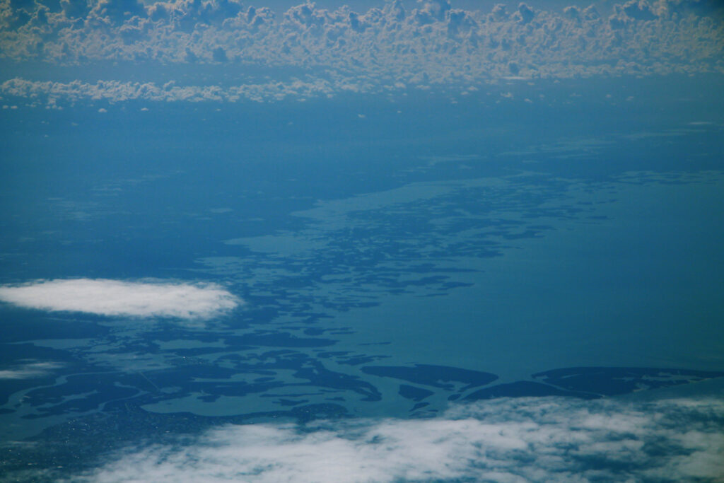 Vista aérea das Ten Thousand Islands na região dos Everglades na Flórida